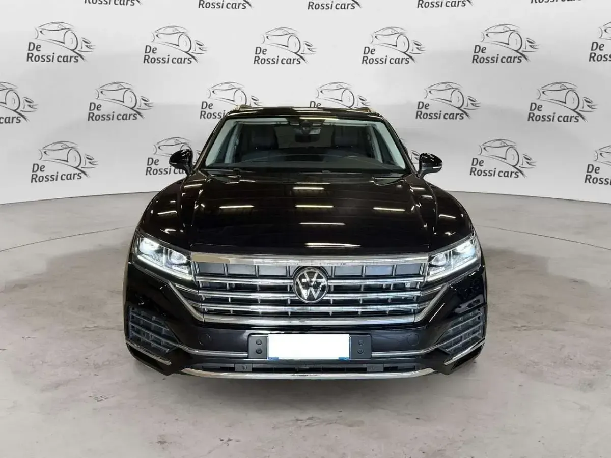 Usata VW Touareg Elegance 286 CV (210 kW) 2021 Nero SUV
