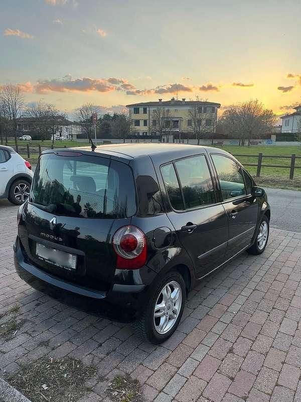 Usata Renault Modus Dynamique 70 CV (51 kW) 2007 Nero Monovolume