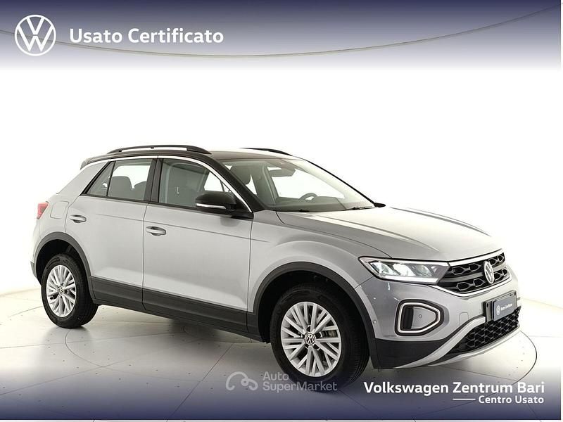 Usata VW T-Roc Life 110 CV (80 kW) 2022 Argento SUV