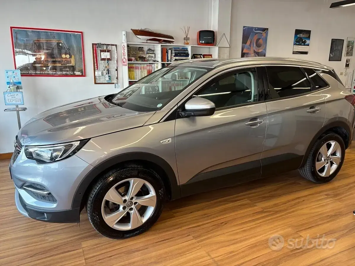 Usata Opel Grandland X Innovation 120 CV (88 kW) 2018 Grigio SUV
