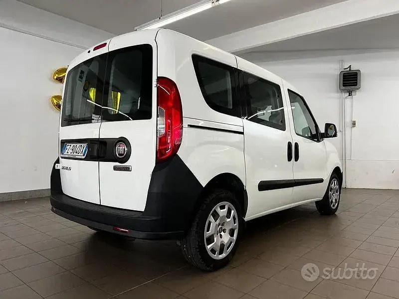 Usata Fiat Doblò Easy 120 CV (88 kW) 2019 Bianco Monovolume