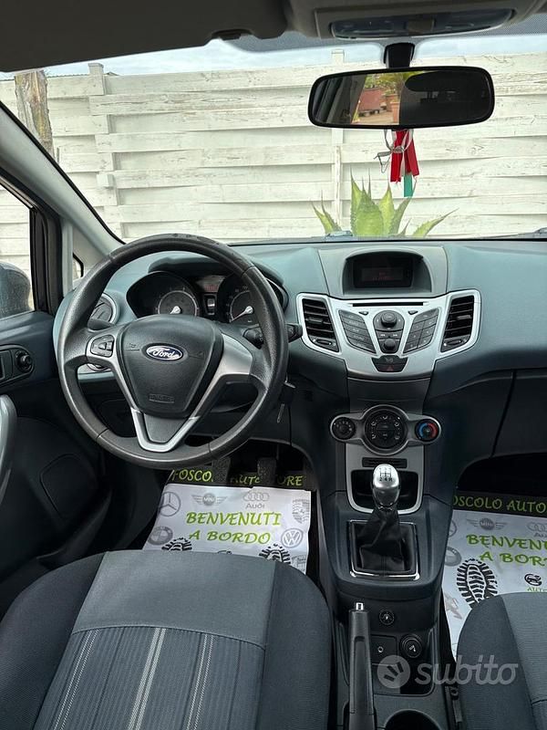 Usata Ford Fiesta 97 CV (71 kW) 2009 Nero Utilitaria