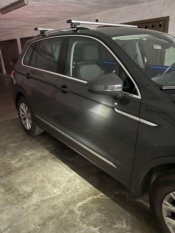 Usata VW Tiguan Life 131 CV (96 kW) 2023 Grigio SUV