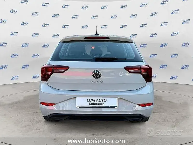 Usata VW Polo Life 95 CV (69 kW) 2023 Grigio Utilitaria