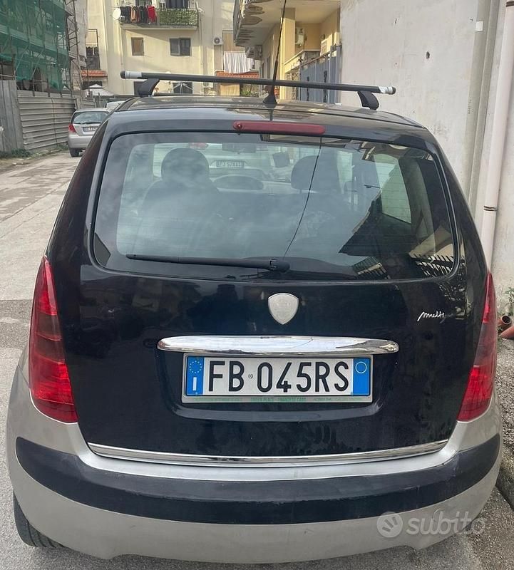 Usata Lancia Musa 90 CV (66 kW) 2005 Monovolume