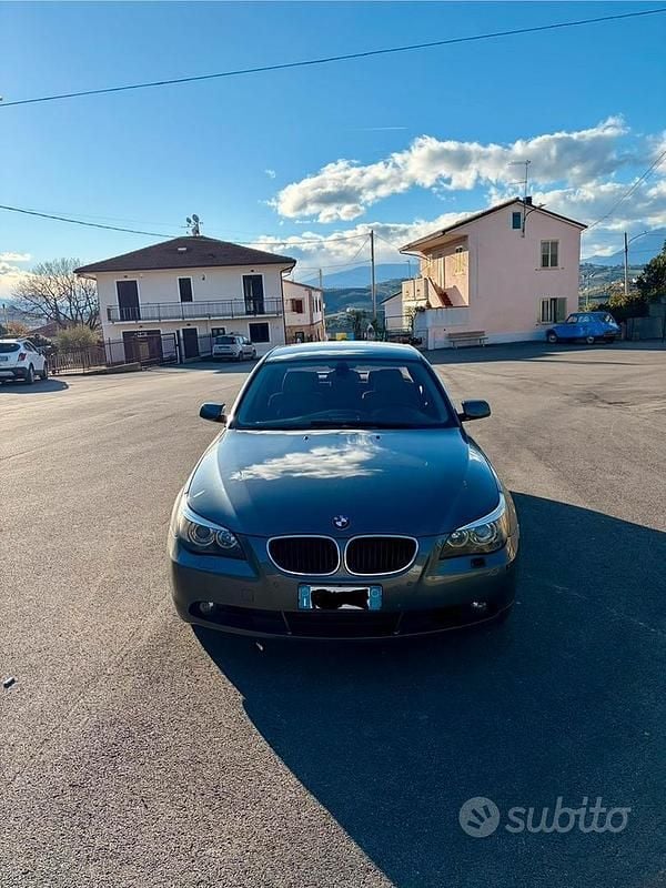 Usata BMW 520 163 CV (119 kW) 2009 Grigio Berlina