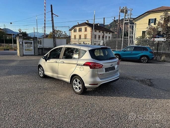 Usata Ford B-MAX Business Edition 104 CV (76 kW) 2015 Grigio Monovolume