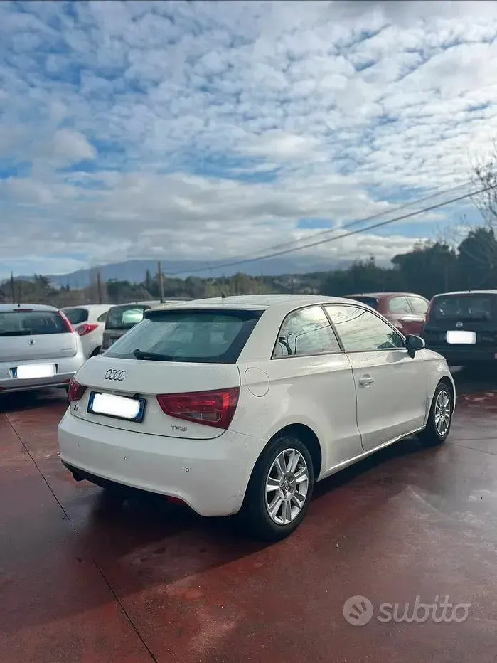 Usata Audi A1 Ambition 86 CV (63 kW) 2011 Bianco Utilitaria