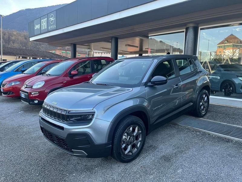 Nuova Jeep Avenger Longitude 101 CV (74 kW) 2025 Grigio SUV