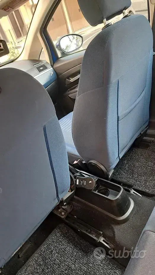 Usata Fiat Punto 69 CV (50 kW) 2008 Blu Utilitaria