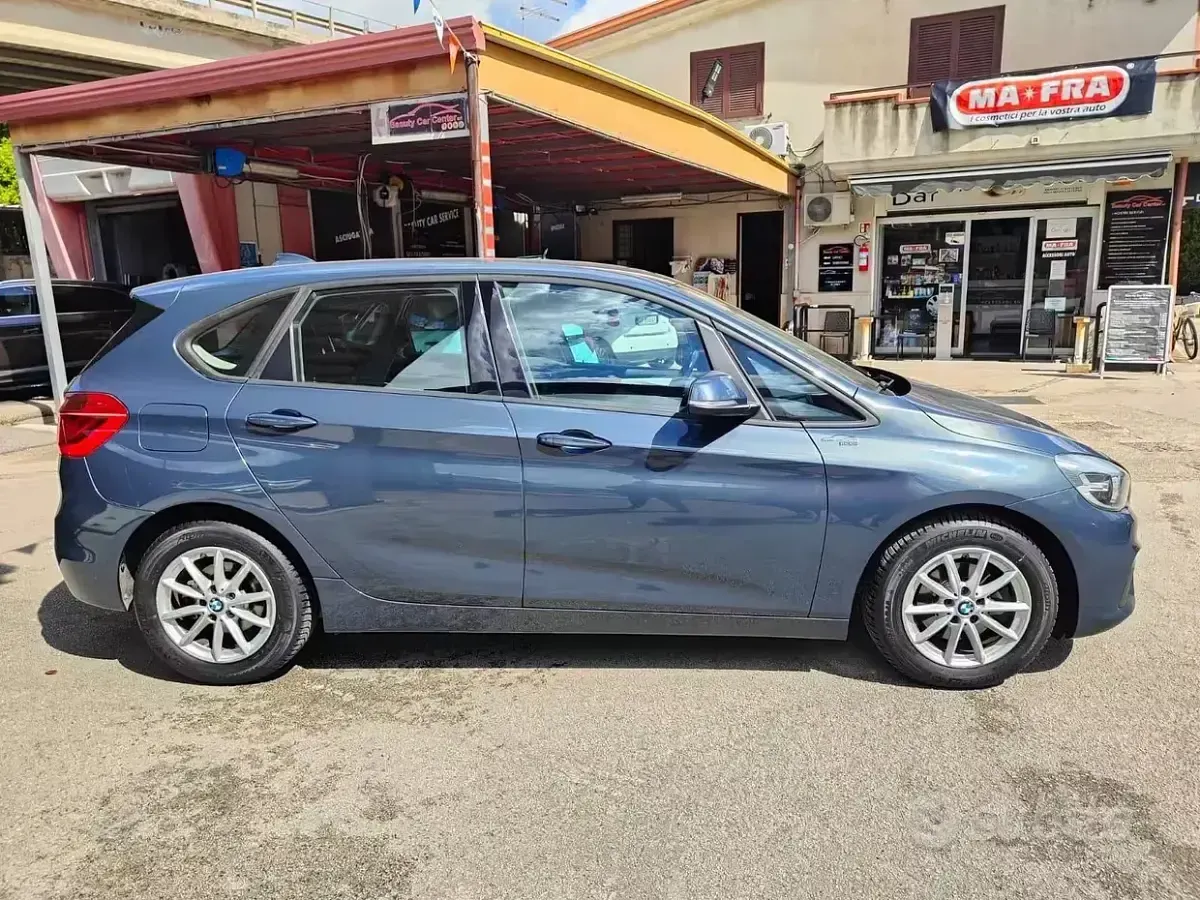 Usata BMW 216 Active Tourer Sport Line 116 CV (85 kW) 2017 Blu Monovolume
