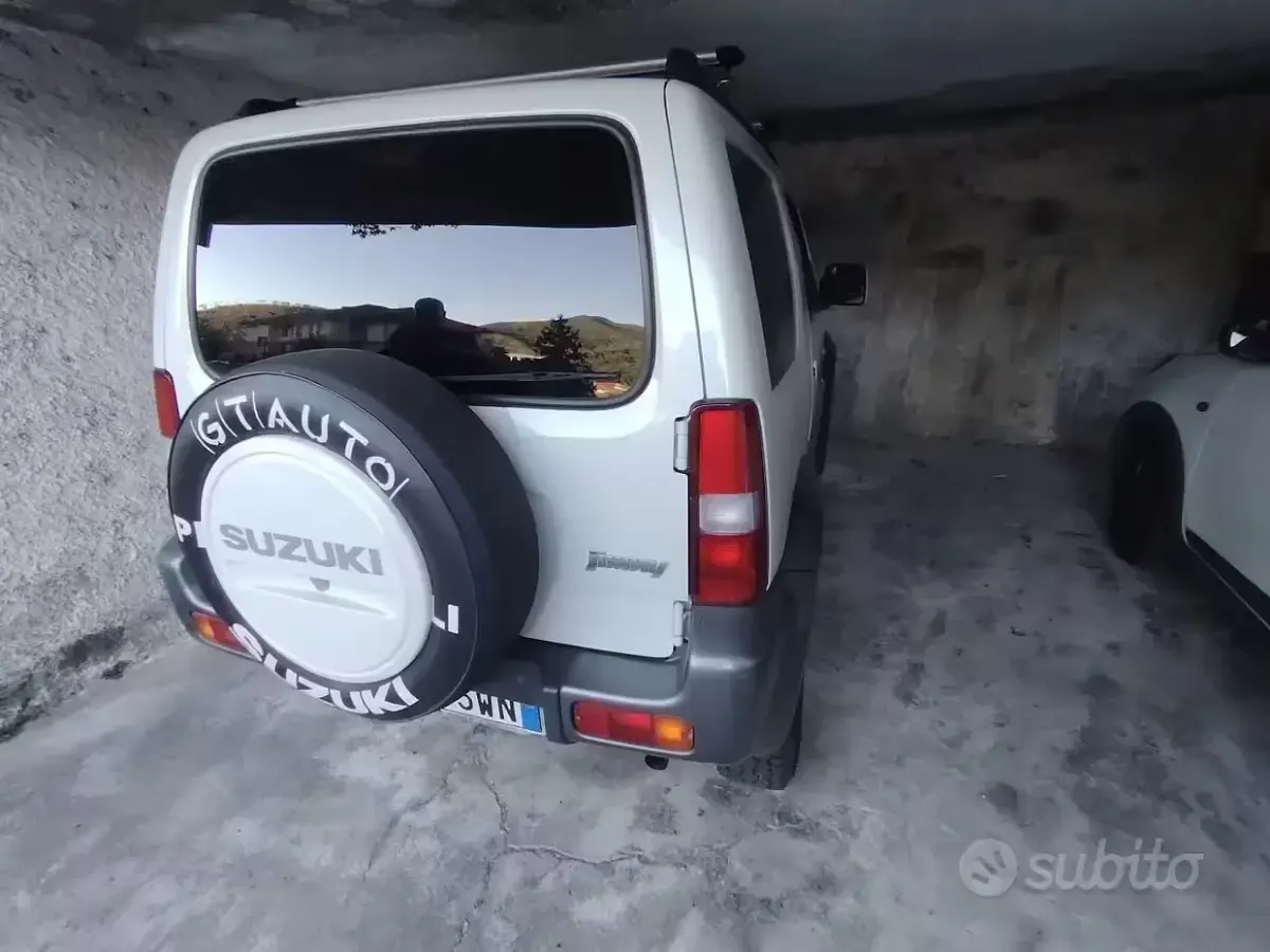 Usata Suzuki Jimny 85 CV (62 kW) 2017 Bianco SUV