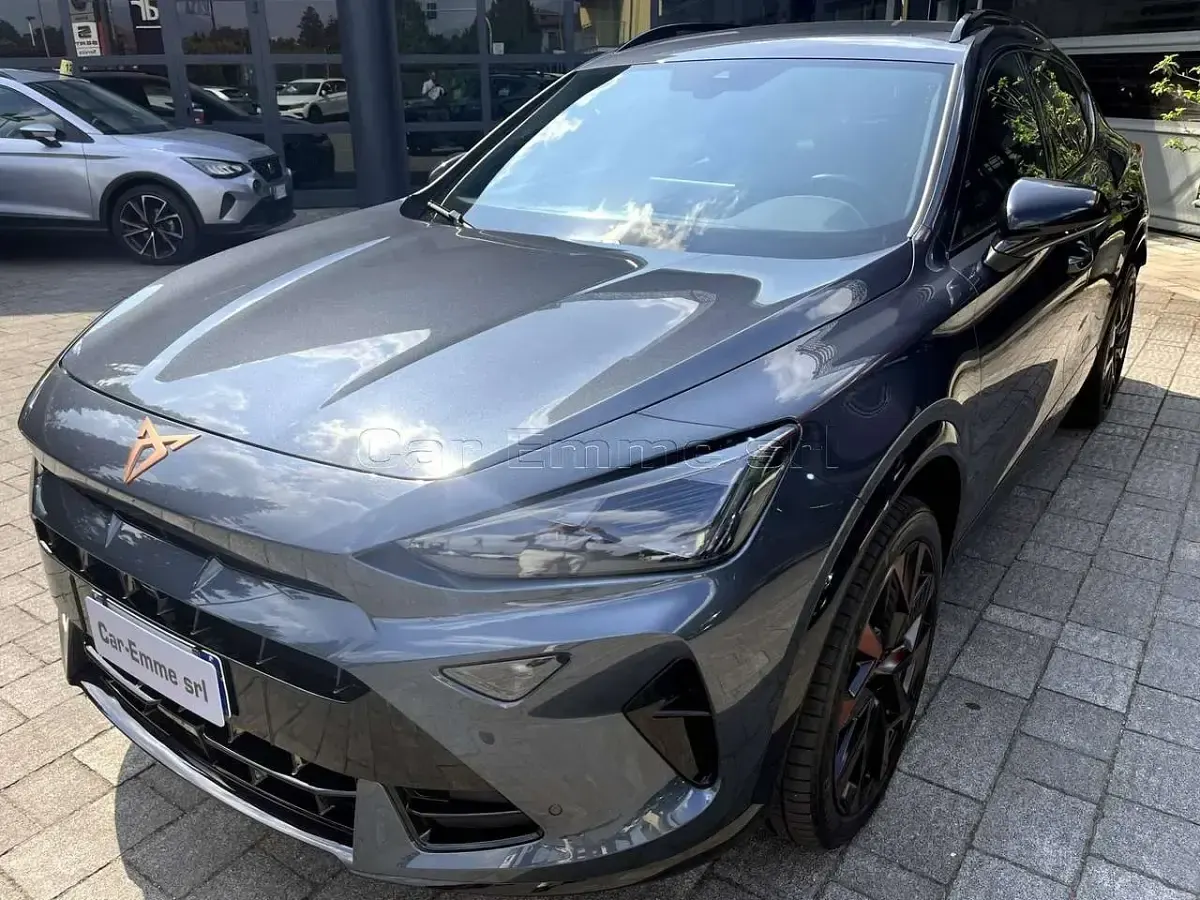 Usata Cupra Formentor 150 CV (110 kW) 2025 Grigio magnetico SUV