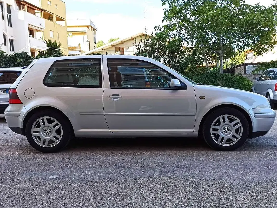 Usata VW Golf III GTI 150 CV (110 kW) 1998 Argento Berlina