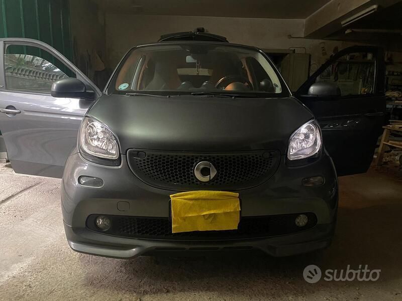 Grigio Usata 2020 Smart ForFour Due volumi | 11.500 € (Buon prezzo) - Immagine 1/4