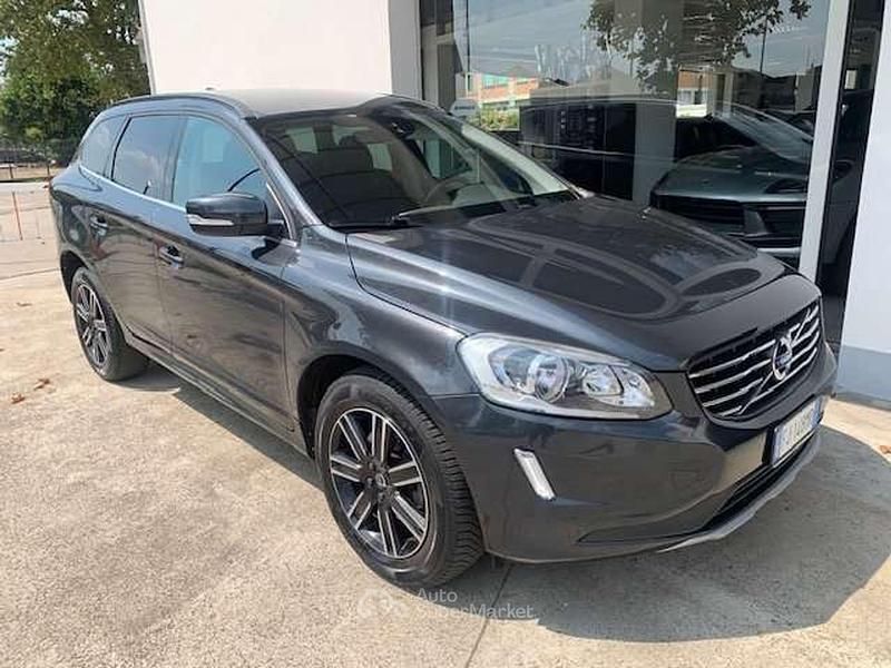 Usata Volvo XC60 Business Edition 150 CV (110 kW) 2017 Grigio SUV