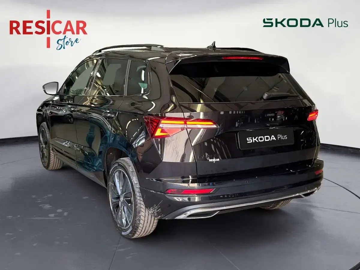 Usata Skoda Karoq SportLine 150 CV (110 kW) 2024 Nero metallizzato SUV