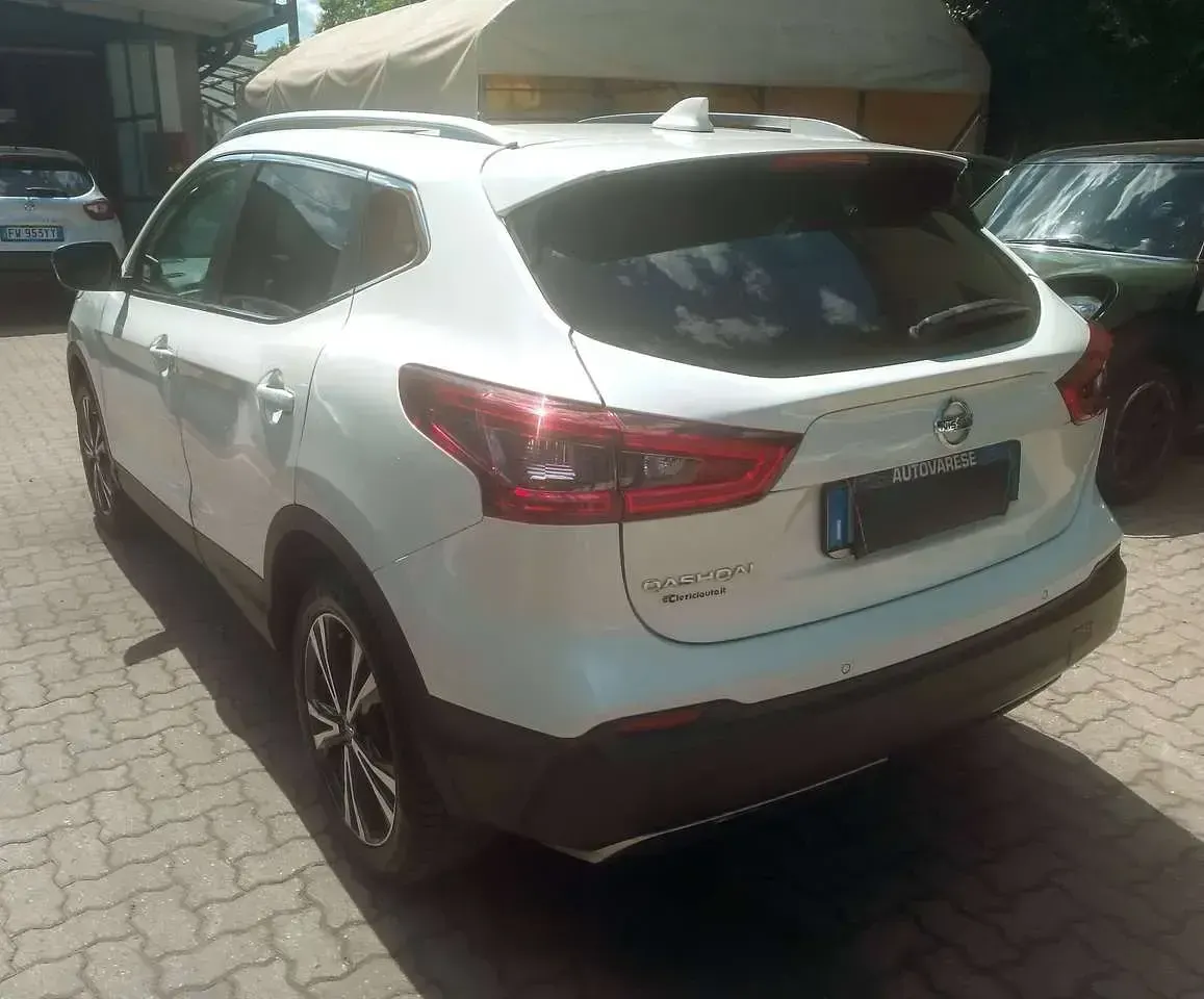 Usata Nissan Qashqai Tekna 140 CV (102 kW) 2019 Bianco SUV