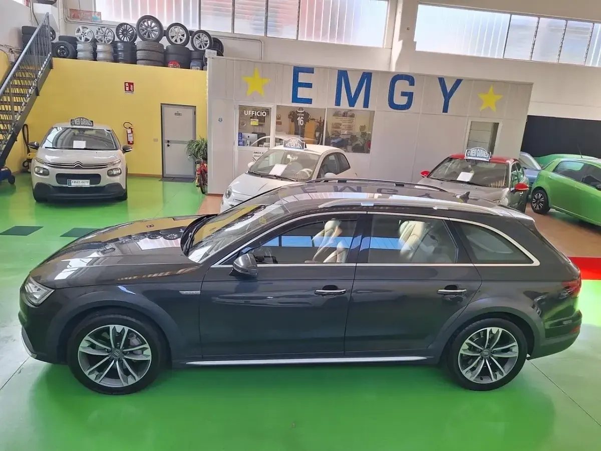 Usata Audi A4 Allroad 244 CV (179 kW) 2019 Grigio Station wagon