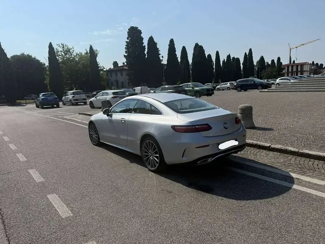 Usata Mercedes E220 Premium 194 CV (142 kW) 2018 Coupé