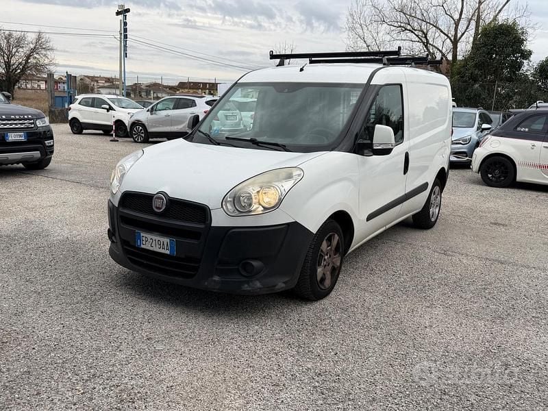 Usata Fiat Doblò Emotion 104 CV (76 kW) 2012 Bianco Monovolume