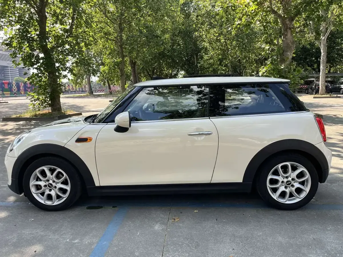 Usata Mini ONE 102 CV (75 kW) 2015 Bianco Utilitaria