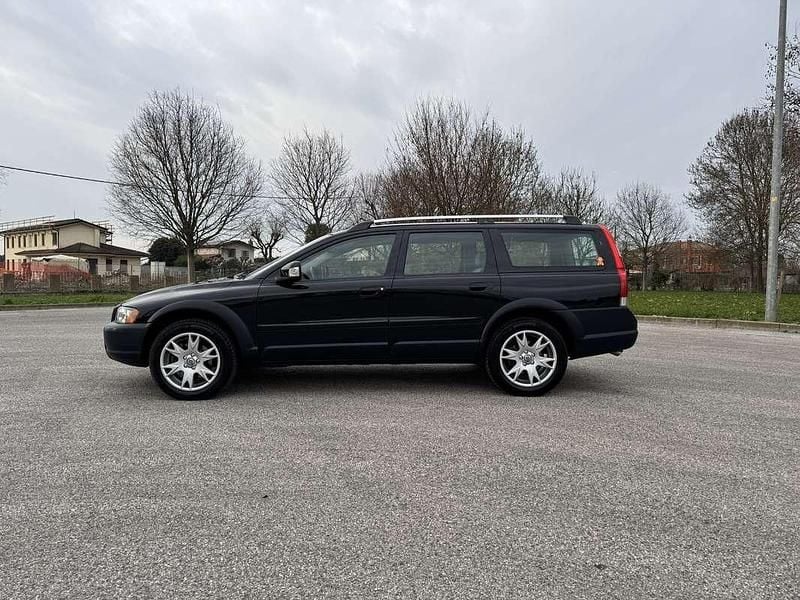 Usata Volvo XC70 185 CV (136 kW) 2007 Nero Station wagon