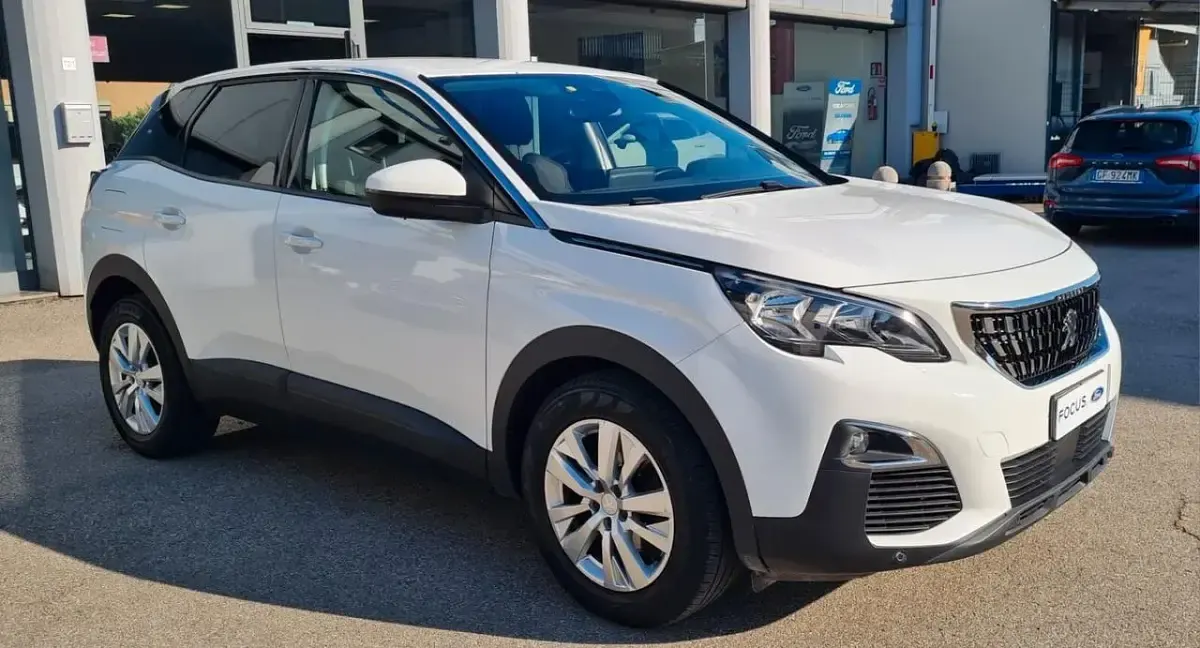 Usata Peugeot 3008 Active 130 CV (95 kW) 2018 Bianco SUV