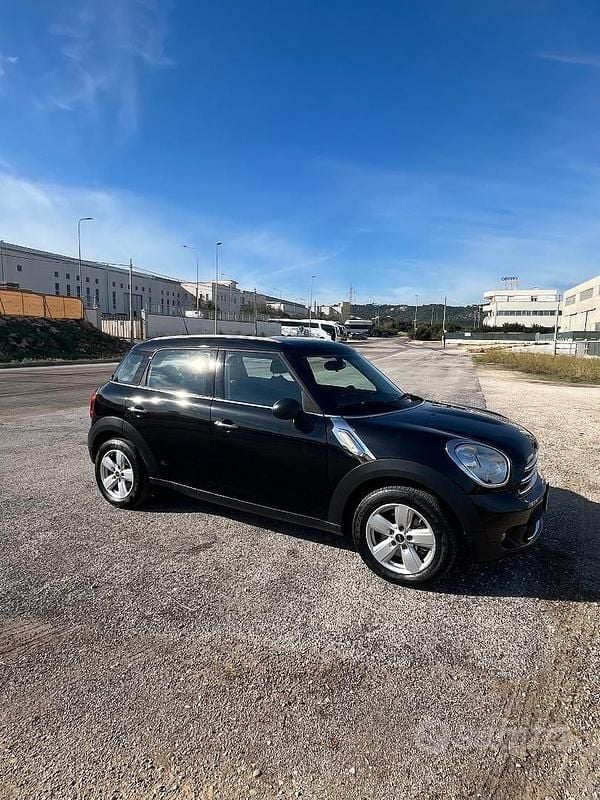 Usata Mini Countryman 90 CV (66 kW) 2016 Nero SUV