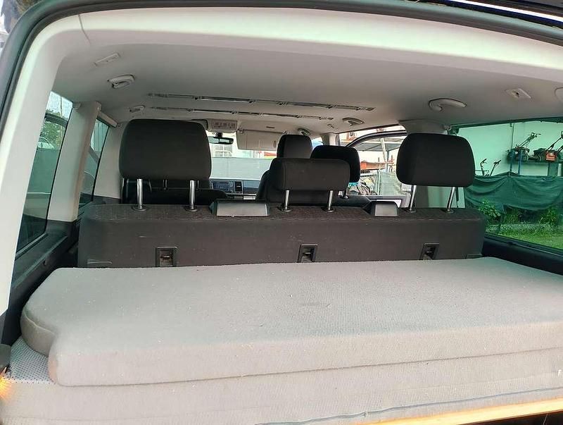 Begagnad VW T6 Comfortline 204 HK (150 kW) 2017 Svart Van