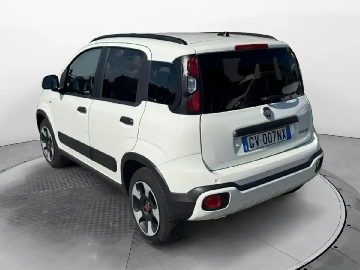 Usata Fiat Panda Cross Cross 69 CV (50 kW) 2024 Bianco Utilitaria