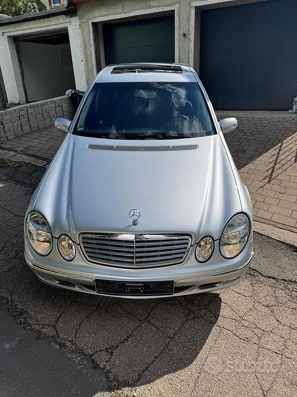 Occasion Mercedes E240 177 ch (130 kW) 2002 Gris Berline