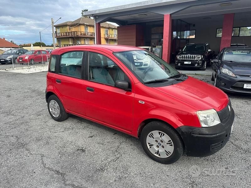 Usata Fiat Panda Active 54 CV (39 kW) 2003 Rosso Utilitaria