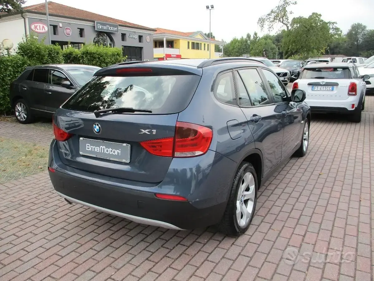 Usata BMW X1 143 CV (105 kW) 2010 Grigio SUV