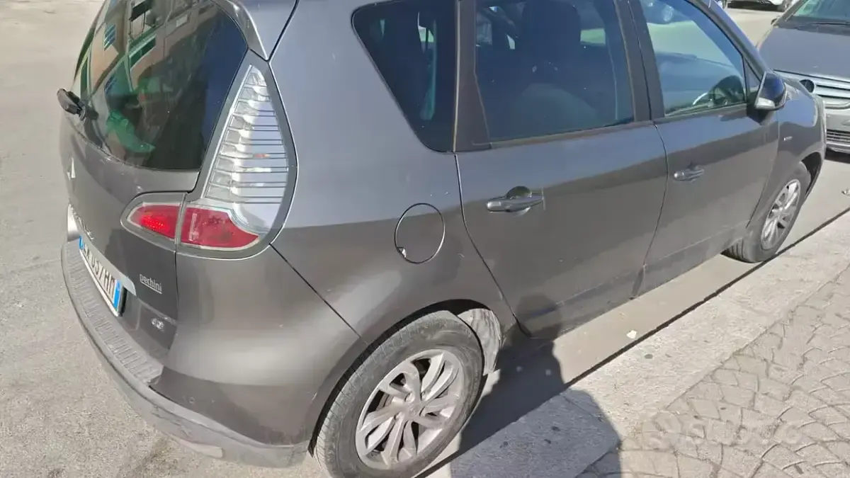 Usata Renault Scénic XMOD 110 CV (80 kW) 2014 Monovolume