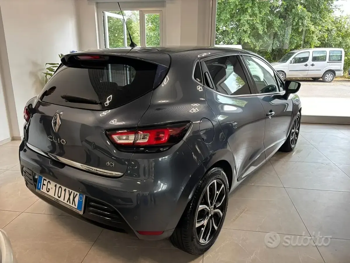 Occasion Renault Clio GrandTour Intens 90 ch (66 kW) 2016 Gris Break