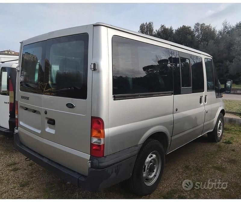 Usata Ford Transit 119 CV (87 kW) 2001 Grigio Berlina
