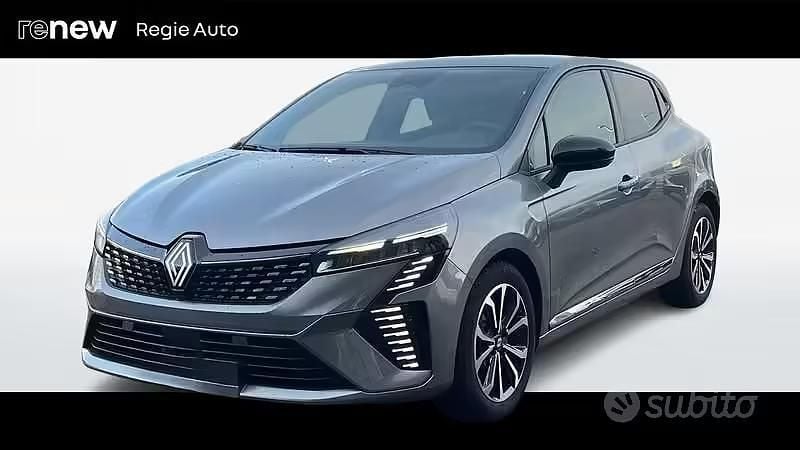 Usata Renault Clio V Techno 91 CV (66 kW) 2025 Grigio Berlina