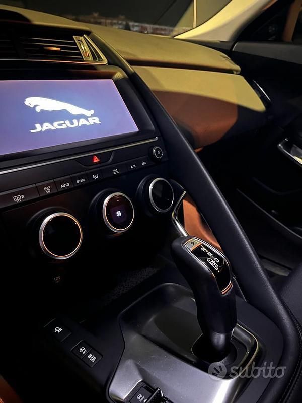Usata Jaguar E-Pace 150 CV (110 kW) 2021 Bianco SUV