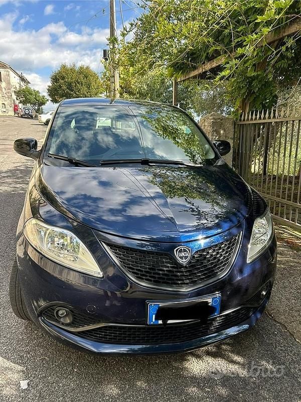 Usata Lancia Ypsilon 2021 Blu Utilitaria
