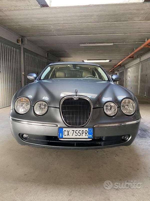 Usata Jaguar S-Type S 238 CV (175 kW) 2006 Grigio Berlina