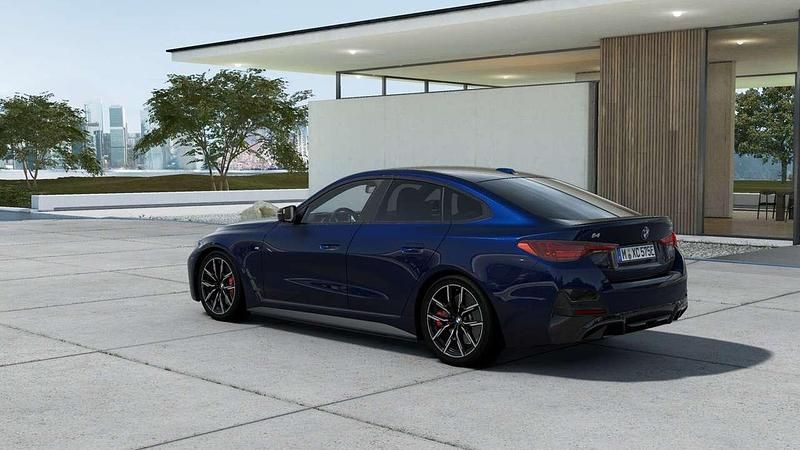 Nuova BMW i4 M Sport 144 kW (197 CV) 2025 Blu/azzurro Berlina