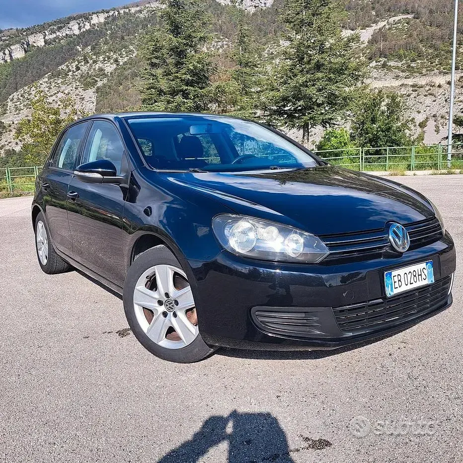 Gebraucht VW Golf VI 140 PS (102 kW) 2010 Schwarz Kleinwagen