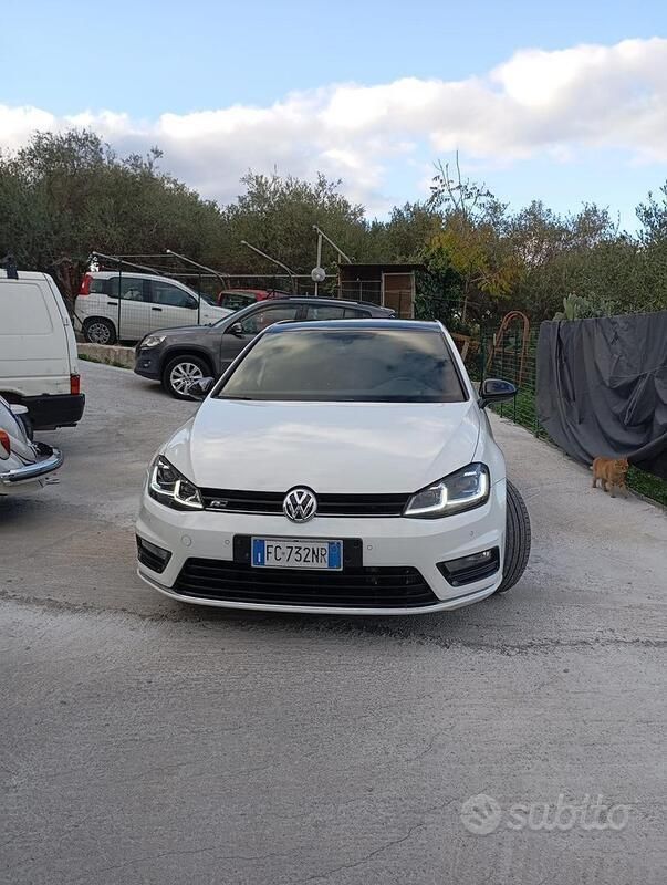 Bianco Usata 2016 VW Golf VII Due volumi | 14.500 € (Cara) - Immagine 1/4