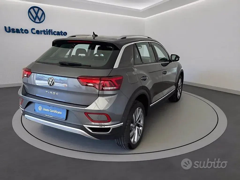 Usata VW T-Roc Style 150 CV (110 kW) 2022 Grigio indyum SUV
