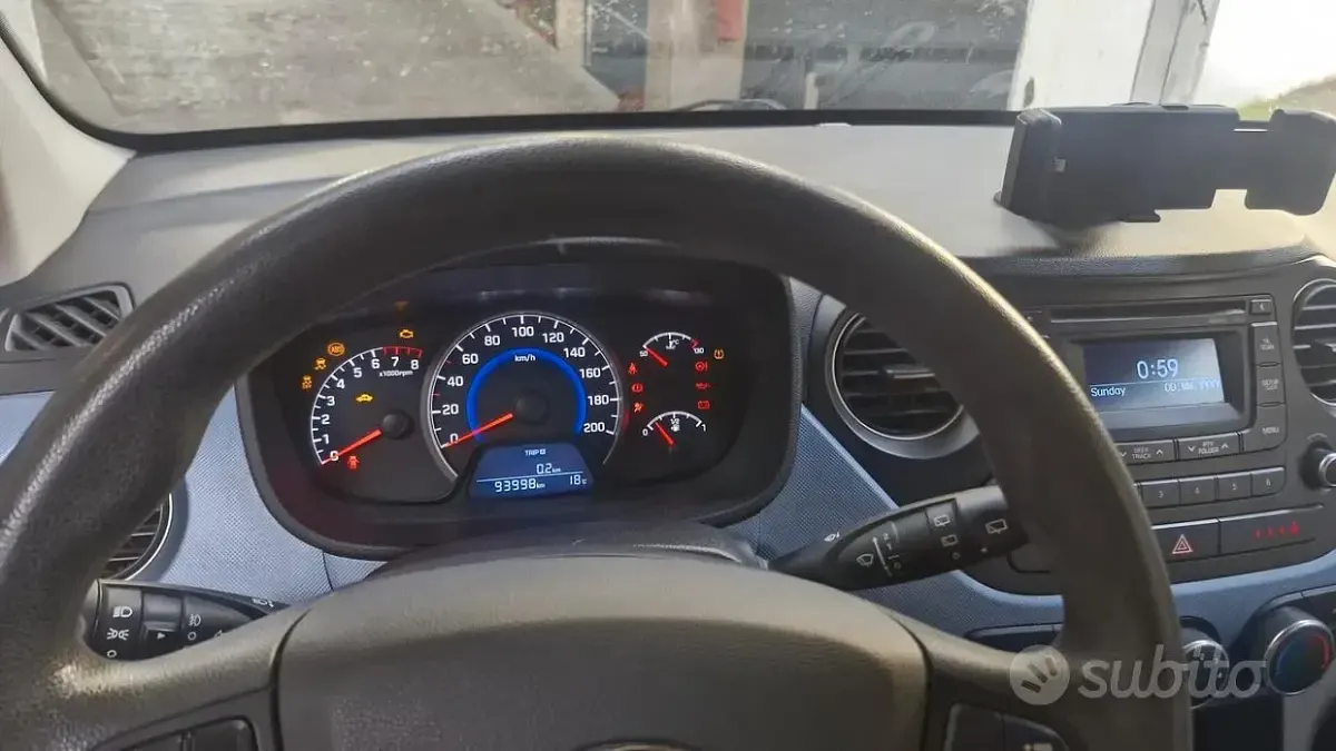 Usata Hyundai i10 Comfort 66 CV (48 kW) 2016 Bianco Utilitaria