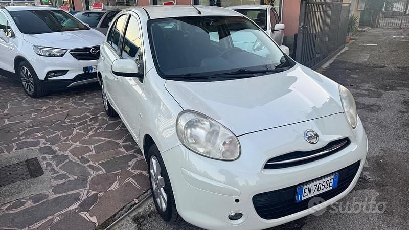Usata Nissan Micra Tekna 80 CV (58 kW) 2012 Bianco Berlina