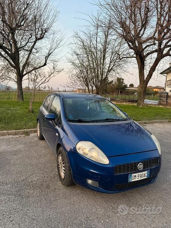 Usata Fiat Punto 76 CV (55 kW) 2007 Blu Utilitaria