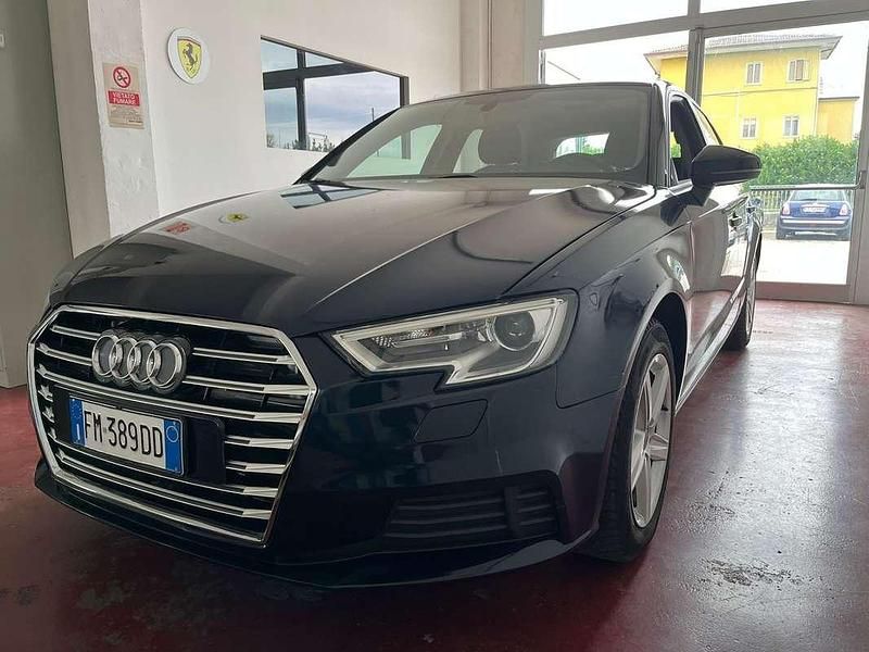 Usata Audi A3 Ambiente 150 CV (110 kW) 2017 Blu/azzurro Berlina