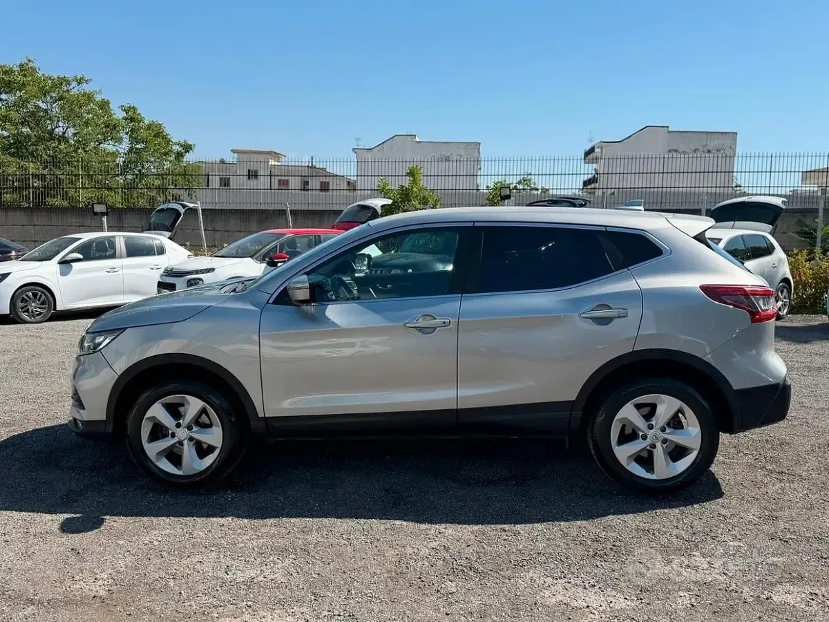 Usata Nissan Qashqai 131 CV (96 kW) 2018 Grigio SUV